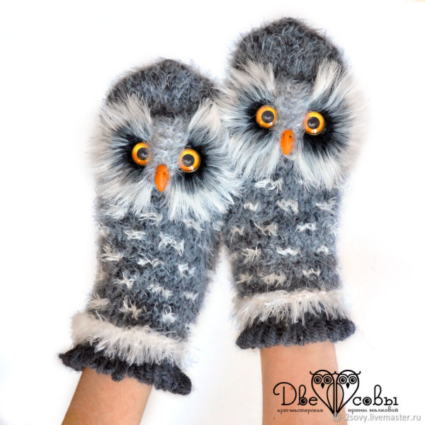 Owl knitted mittens